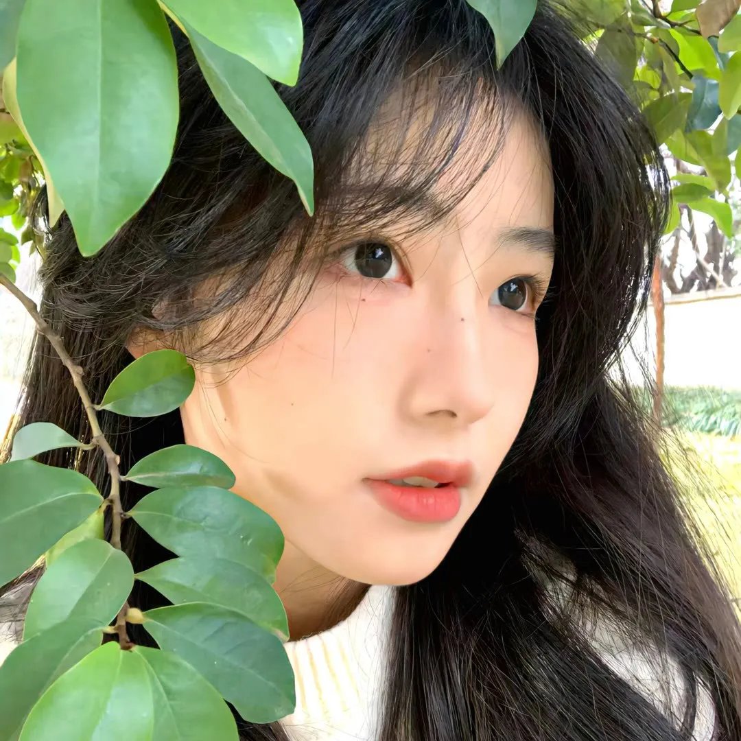 出位俏娇娃