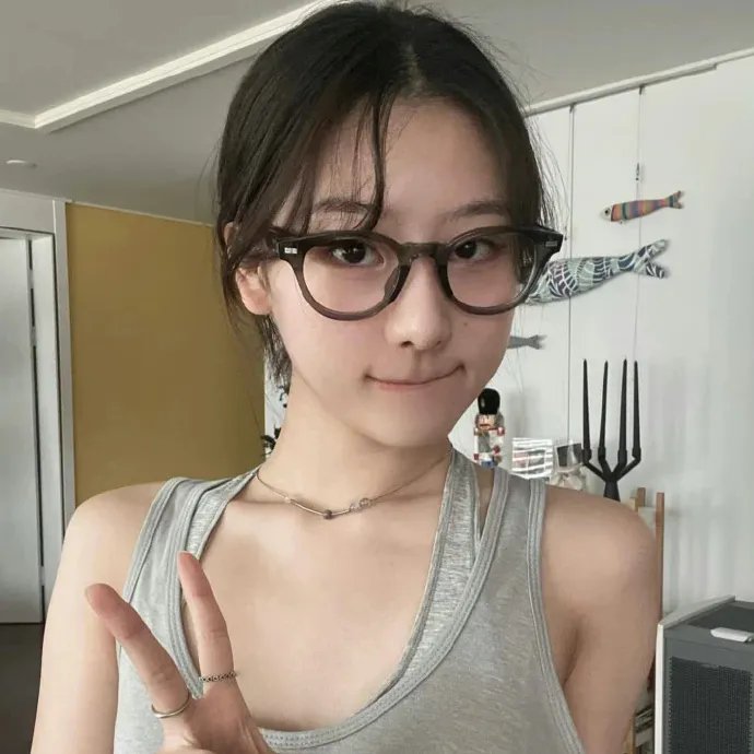 某处，某人